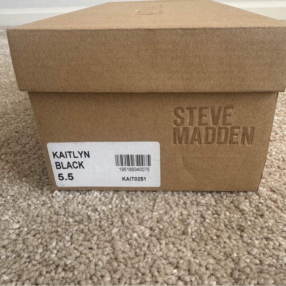 New in Box black quilted slip on flat loafer shoes size 5.5 - Picture 4 of 14